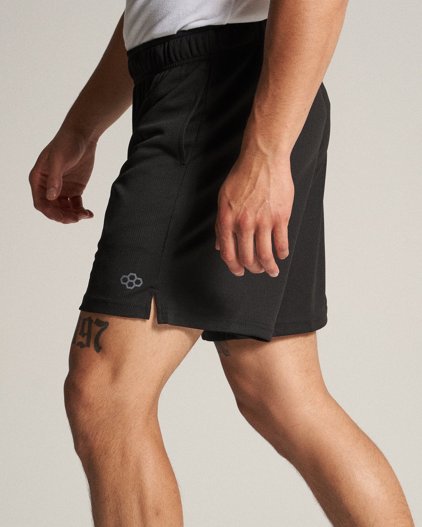 RUDIS 8" Mesh Shorts - Black